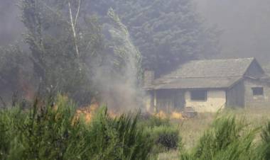 Siguen los incendios en el Parque Nahuel Huapi: ya son 7.000 las hectáreas arrasadas por el fuego
