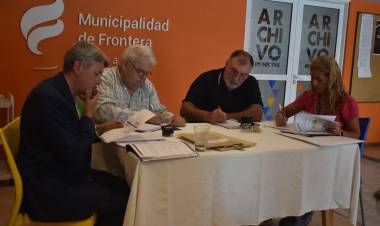 Se llevo a cabo  la apertura de sobres para pavimentación urbana 2º etapa