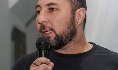 "Si hablamos de Ficha Limpia debe incluir a todos hasta el mismo Mauricio Macri y estimo que no tendrá consenso el Senado de la Nación"