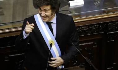 Más motosierra: el Gobierno profundizó más de un 5% el recorte sobre las provincias