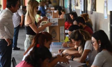 El Gobierno oficializó la suspensión de las PASO 2025 que modifica el calendario electoral