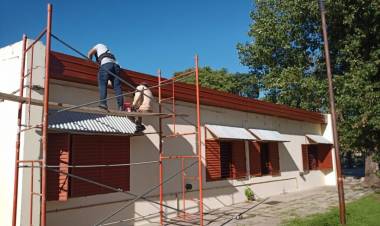 En marzo municipios y comunas recibieron más de 2.500 millones para obras en edificios escolares