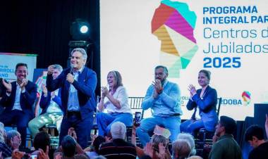 Llaryora: “Sostenemos un Estado con superávit y la gente adentro”