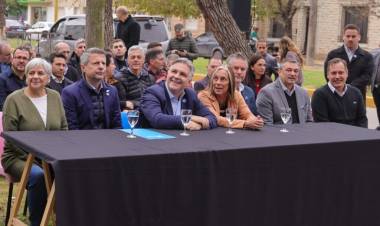  Llaryora inauguró la puesta en valor de la Residencia Infanto Juvenil de Varones