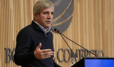 Desde Córdoba, Caputo defendió el blanqueo y la reforma tributaria: "Es el inicio de un cambio de régimen"