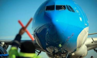 La Asociación de Pilotos denunció al Gobierno ante la OIT por afectar "el legítimo derecho a huelga"