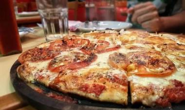 Hoy se celebra en San Francisco la Noche de la Pizza y la Empanada: estos son los locales adheridos