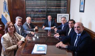 Proyecto de Biocombustibles: Vigo recibió el apoyo de los gobernadores Llaryora y Sadir