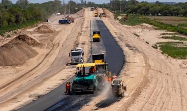 Villa María: La Provincia ejecuta tres obras viales para acompañar el desarrollo productivo