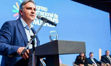 Llaryora fue operado con éxito de una hernia epigástrica: se espera que en la tarde reciba el alta