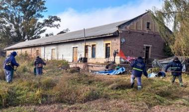 Avanzan los trabajos de limpieza y mantenimiento en el predio del Ferrocarril Belgrano