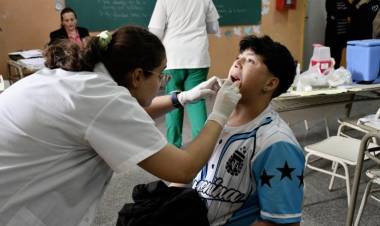 Jornada de salud en Barrio Parque permitió completar certificados escolares para estudiantes