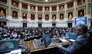 Malvinas, Ley de Tierras y DNU: el Gobierno negocia votos y busca blindar su agenda en Diputados