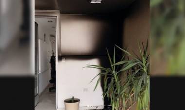 Principio de incendio en un consultorio de avenida Roque Saenz Peña