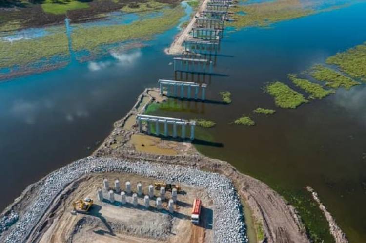 Avanza la construcción del nuevo puente sobre el lago San Roque