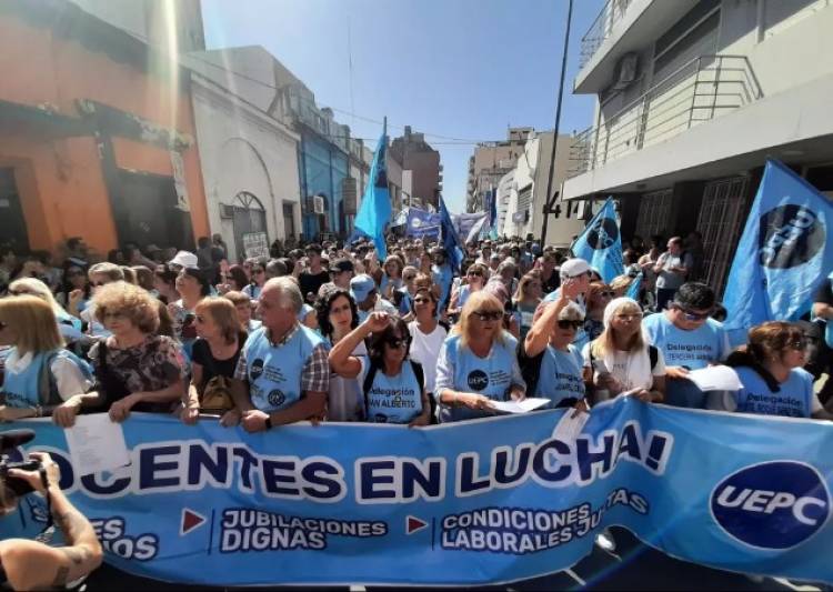 Conflicto docente: la Provincia presentó nueva propuesta salarial