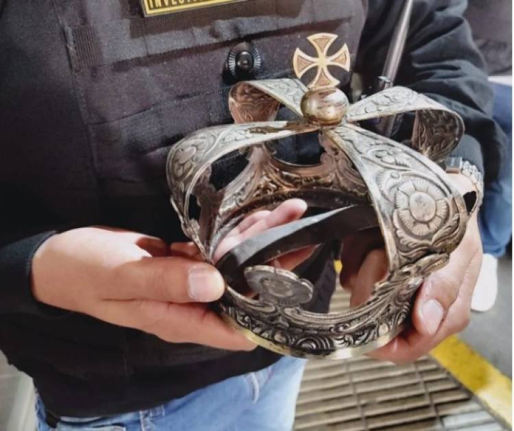 Recuperaron la corona robada en la Catedral: hay dos personas detenidas