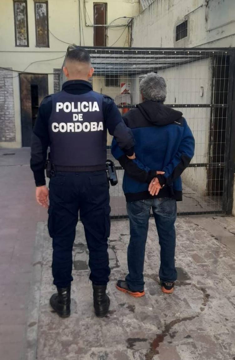 APREHENSIÓN DE MASCULINO POR VIOLACIÓN DE DOMICILIO