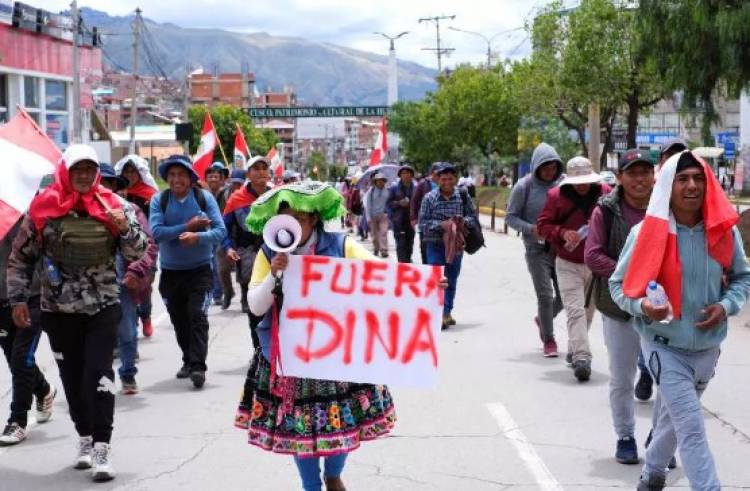 Tensión por jornada de protestas en Perú contra la presidenta Dina Boluarte