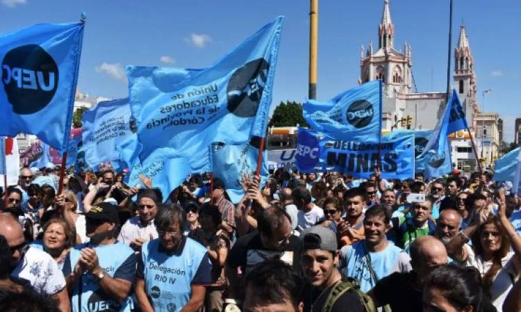 La Uepc solicitó al Gobierno la reapertura de la negociación salarial