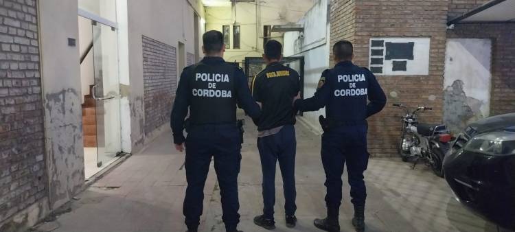  APREHENSIÓN DE MASCULINO EN FLAGRANCIA- DESOBEDIENCIA A UNA ORDEN JUDICIAL
