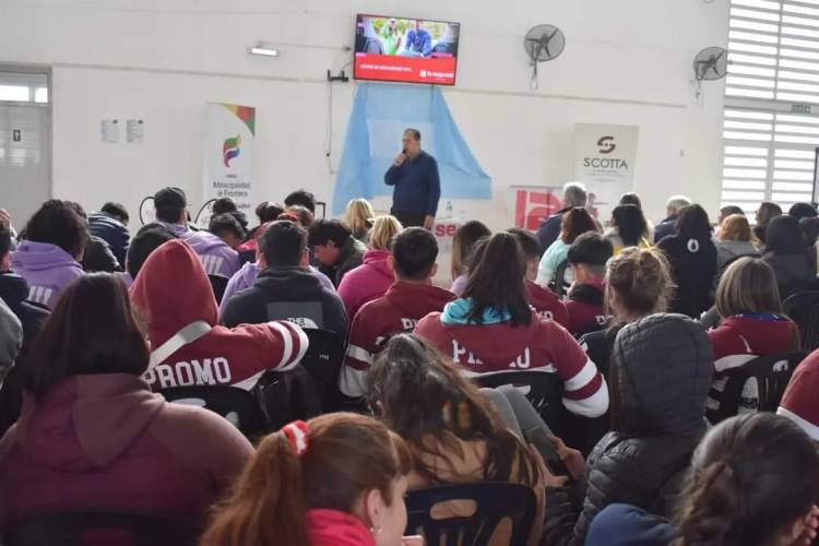 Transitando hacia el futuro - mitos y realidades del uso del casco