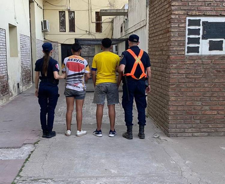  APREHENSIÓN DE MENORES POR DISTURBIOS EN LA VIA PUBLICA/ FIESTA PRIMAVERA 