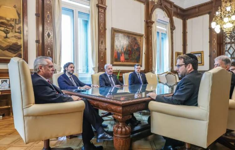 Fernández renovó ante familiares de argentinos secuestrados por Hamas "prioridad de que vuelvan"