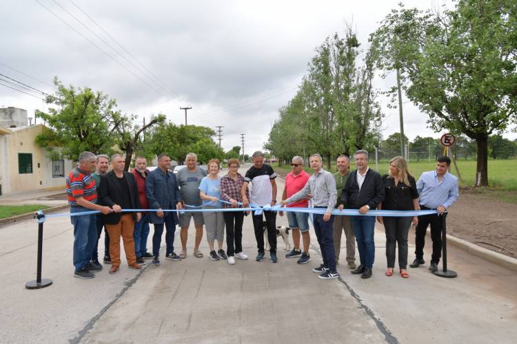 Bernarte inauguró obras de pavimentación en Bº Roque Sáenz Peña