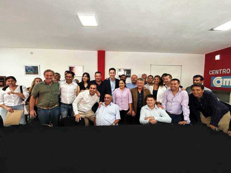 Manuel Calvo se reunió con intendentes del departamento Cruz del Eje