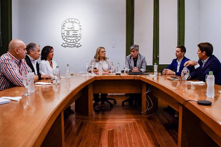 Ley de Seguridad: se firmó un convenio para capacitar a intendentes y jefes comunales