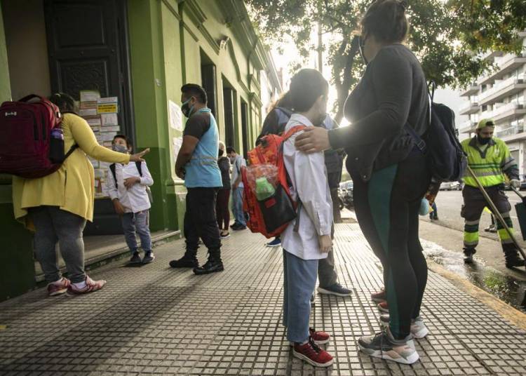 Nueva oferta salarial de la Provincia a los docentes: ¿arrancan las clases en Córdoba?