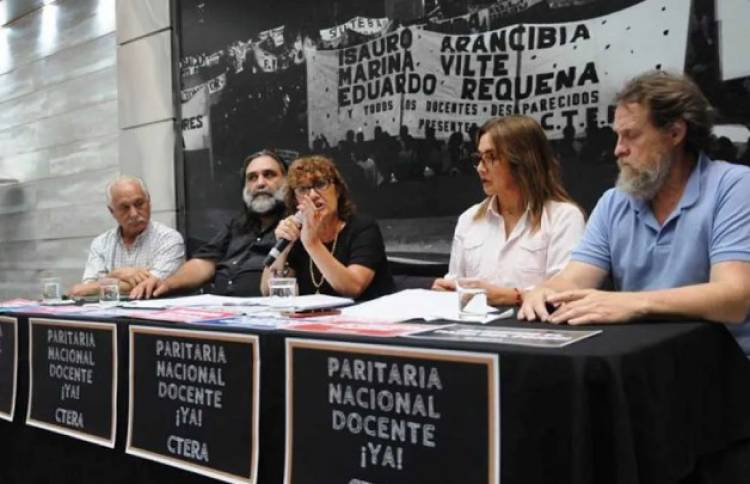 Paritarias: tras la convocatoria del Gobierno, se reúne el congreso nacional de Ctera