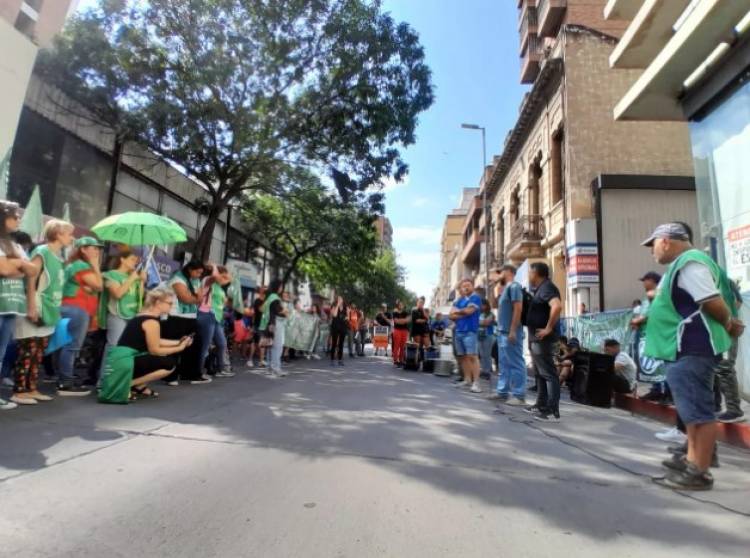 ATE movilizó en Córdoba y dijo “no a los despidos” del Gobierno Nacional