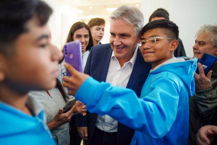 Llaryora inauguró el nuevo edificio de la escuela ProA de Villa del Totoral