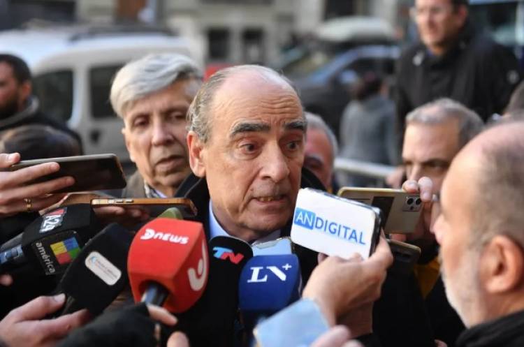 Jubilaciones: Francos advierte que habrá "fuertes recortes" si se voltea el veto presidencial