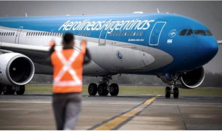 Tras la falla técnica en el sistema, se normalizan los vuelos de Aerolíneas Argentinas en el país