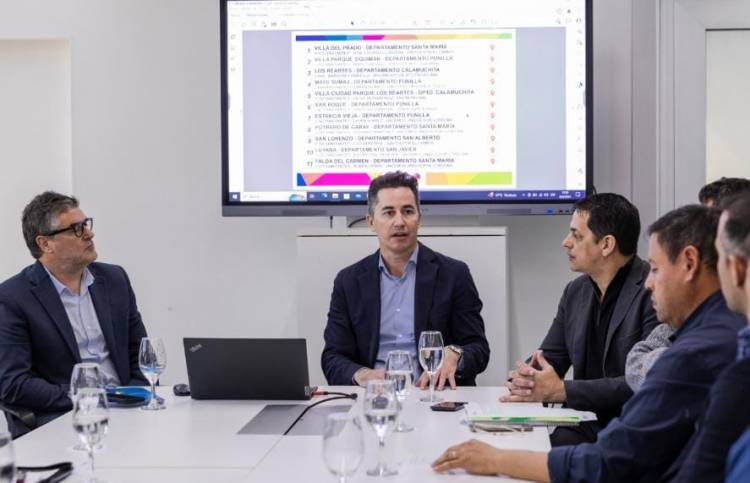 La Provincia recibió a 11 comunas que pasarán a ser municipios