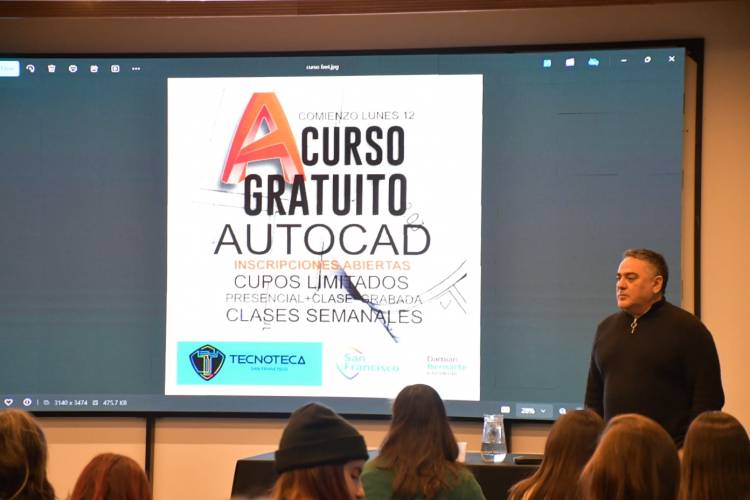 Comenzó el dictado de curso de AutoCAD 2D en Tecnoteca