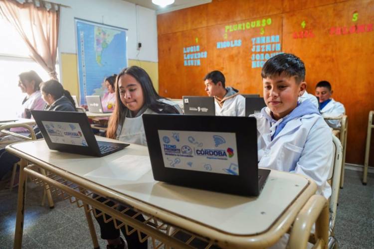 El ambicioso plan de la Provincia para dotar de internet de alta velocidad a más de 600 escuelas rurales