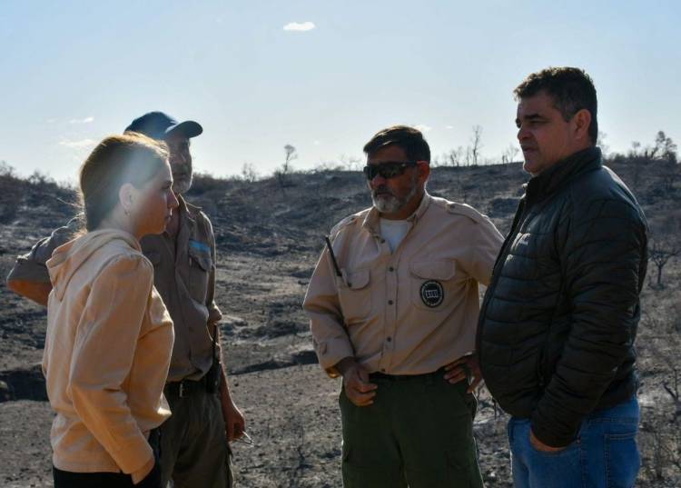 La ministra Victoria Flores recorrió las zonas afectadas por incendios en Áreas Naturales Protegidas