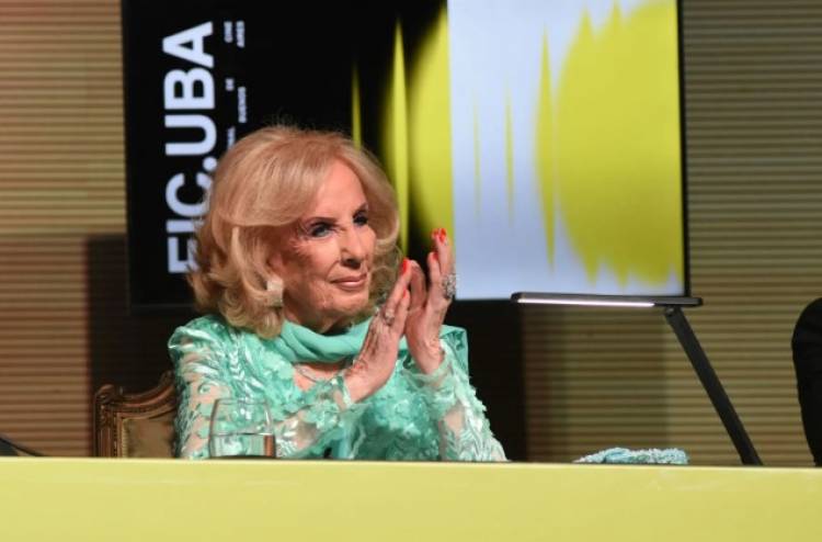 Inesperado: "Quiero expresar mi apoyo y orgullo a quienes hicieron grande a la universidad pública", dijo Mirtha Legrand