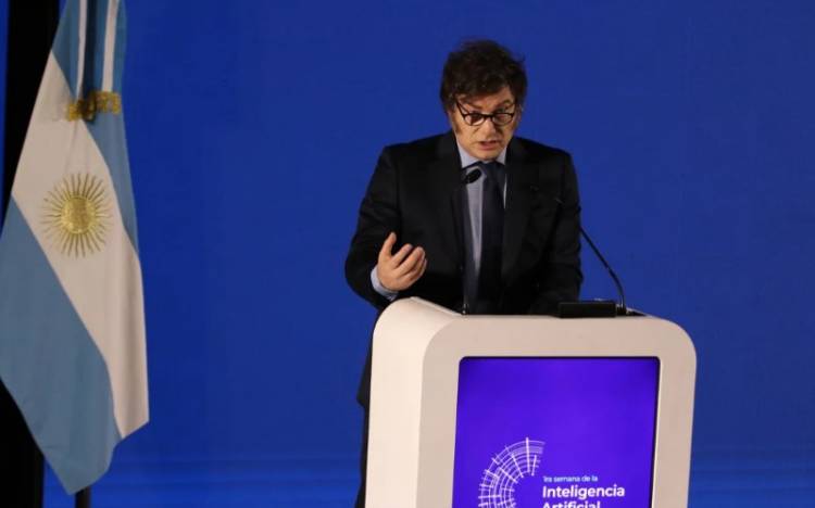 Milei se ataja: "No vamos a hacer política monetaria ni fiscal para tratar de influir en el resultado electoral"