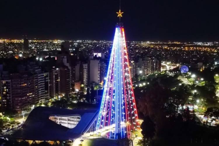 Mañana se enciende el árbol de Navidad en el Faro del Bicentenario