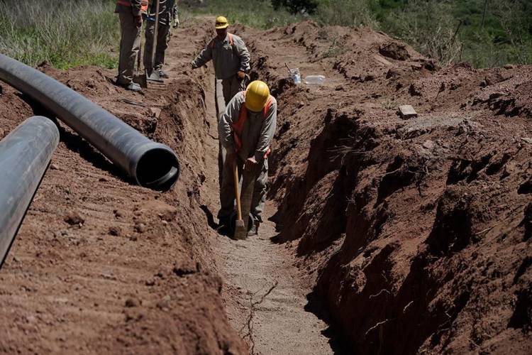 El acueducto Santa Elena – San Francisco del Chañar ya cuenta con más del 50 por ciento de obra