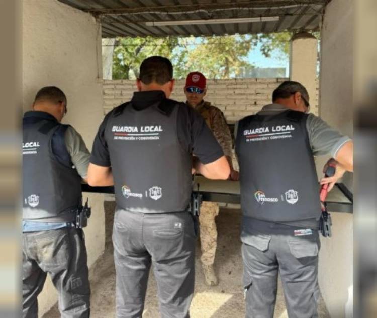 Capacitan a la Guardia Local de San Francisco en armas menos letales