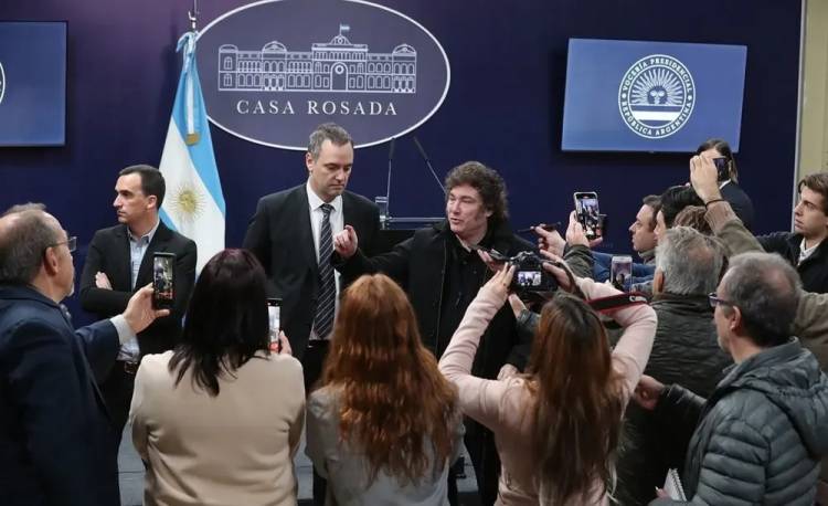 Un 66,7? la población advierte que es "grave" el lenguaje agresivo de Milei hacia los periodistas