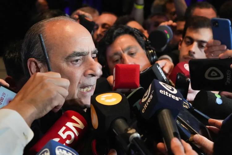 Francos adelantó a los gobernadores que los números no cierran: “Algunos dicen que han hecho ajustes y otros no dicen nada”