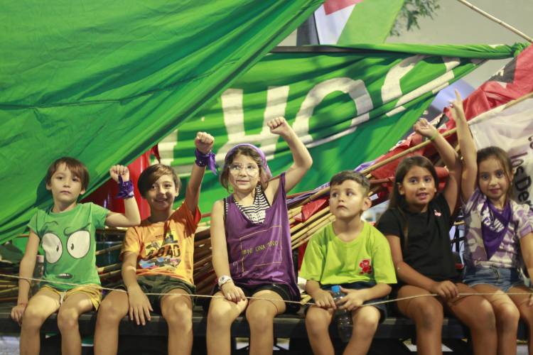 Sin "Educar Igualdad": Milei eliminó las jornadas educativas en las escuelas contra la violencia de género