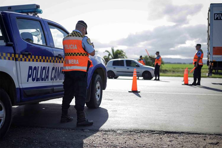 Tras la suba de la nafta, aumentan las multas de la Policía Caminera